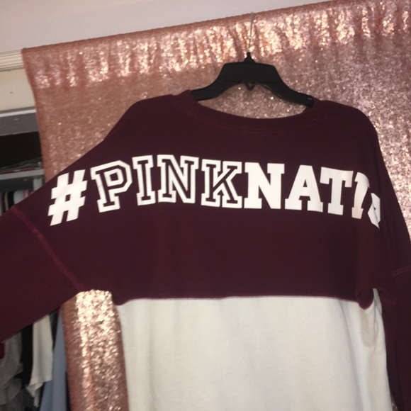 PINK Victoria's Secret Tops - 💘Victoria's secret pink varsity crew